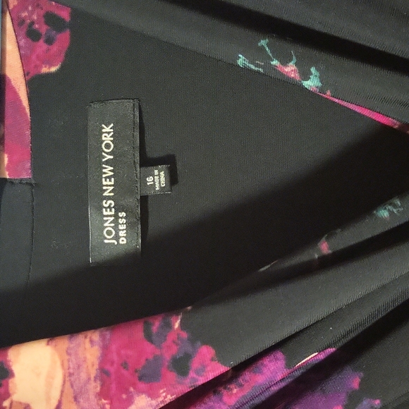 Floral Dress - Picture 3 of 6